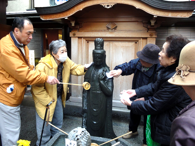 Arai Kannon in Sugamo. Photo Credit © 2014 Tokyo City & Culture Guide Hello Tokyo.